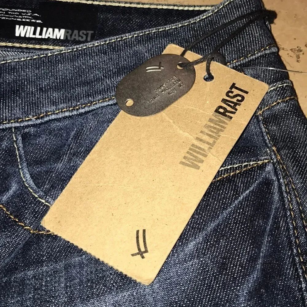 ✨William Rast boot cut flap pocket jeans, BNWT - Picture 3 of 4